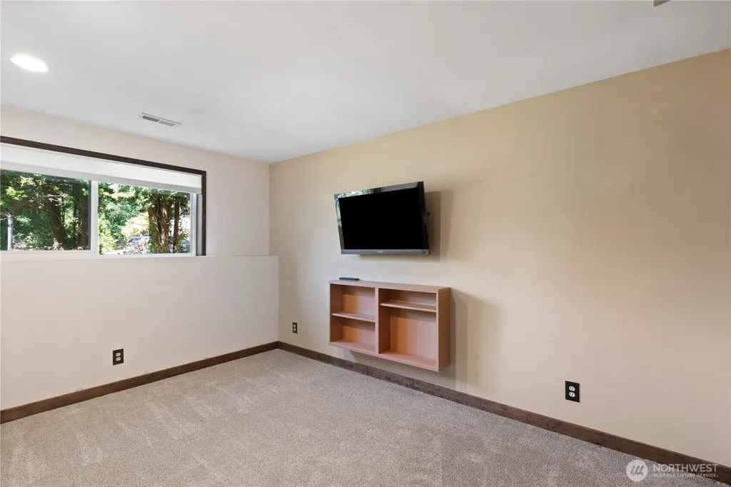 4815 Academy Street Bellingham WA 98226