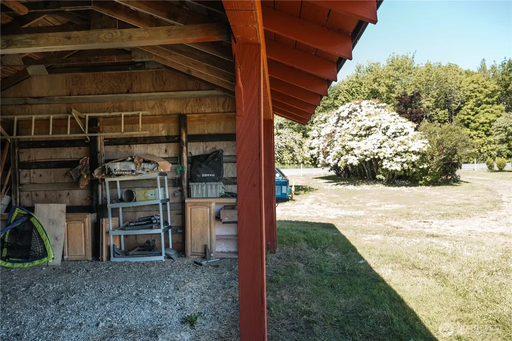 1378 Ocean Beach Road Hoquiam WA 98550
