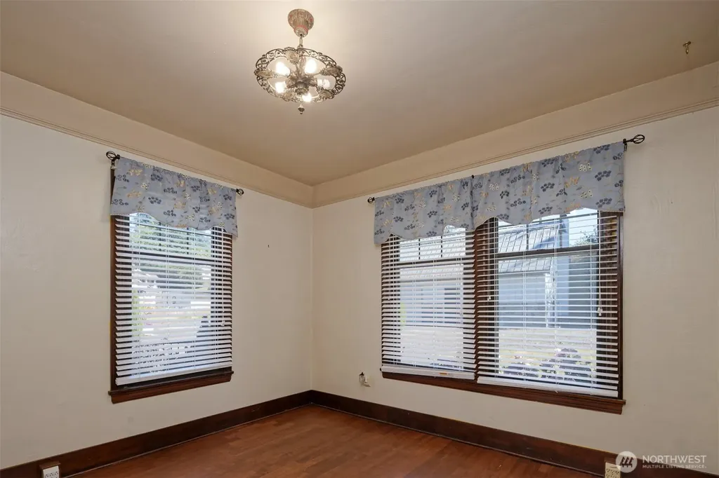 502 S 3rd Street Mccleary WA 98557