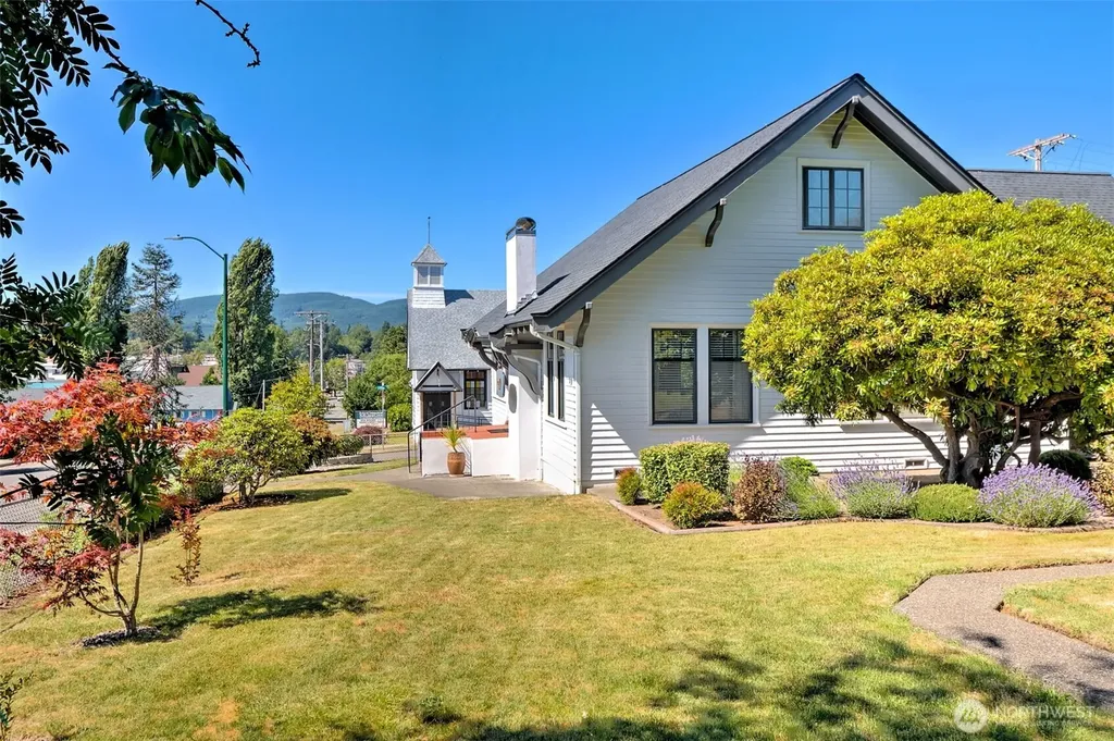 502 S 3rd Street Mccleary WA 98557