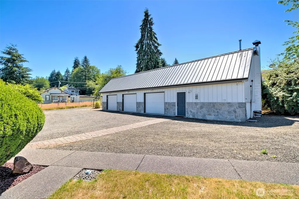 502 S 3rd Street Mccleary WA 98557