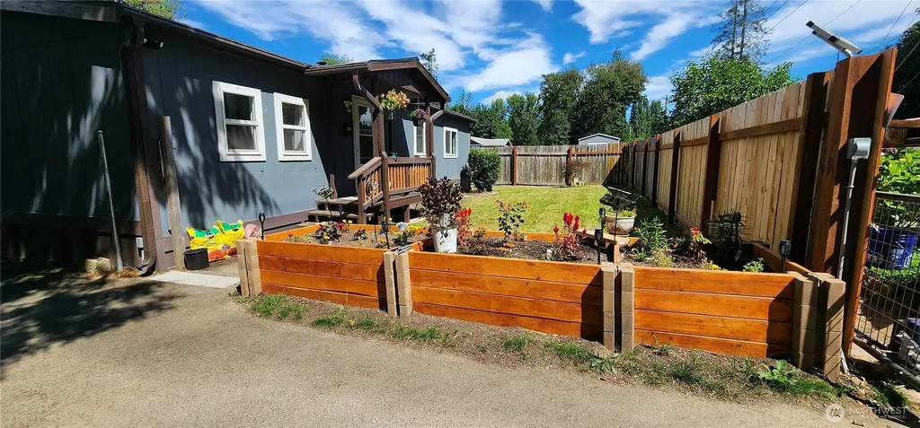 1041 NE Old Belfair Highway Belfair WA 98528