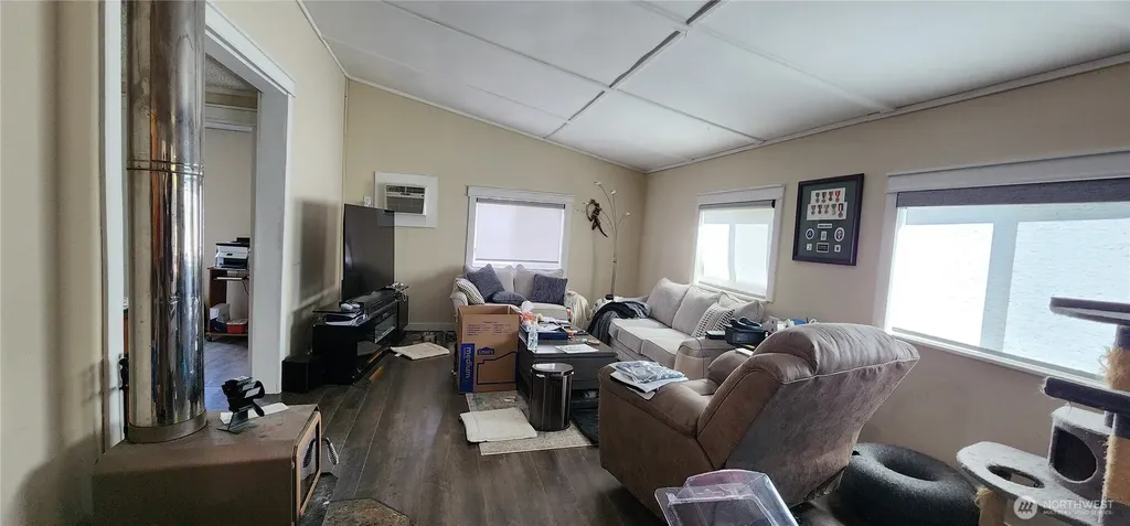 1041 NE Old Belfair Highway Belfair WA 98528