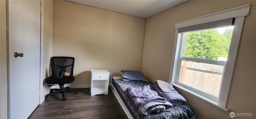 1041 NE Old Belfair Highway Belfair WA 98528