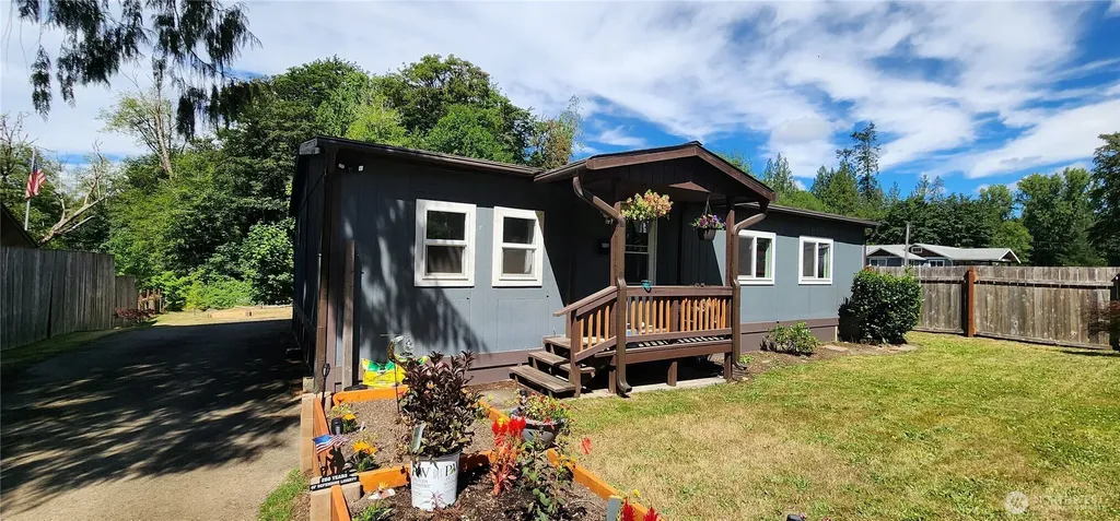 1041 NE Old Belfair Highway Belfair WA 98528