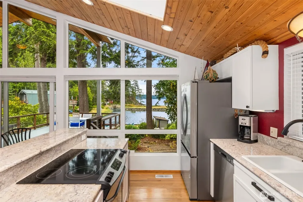 250 N Webster Lane Lilliwaup WA 98555