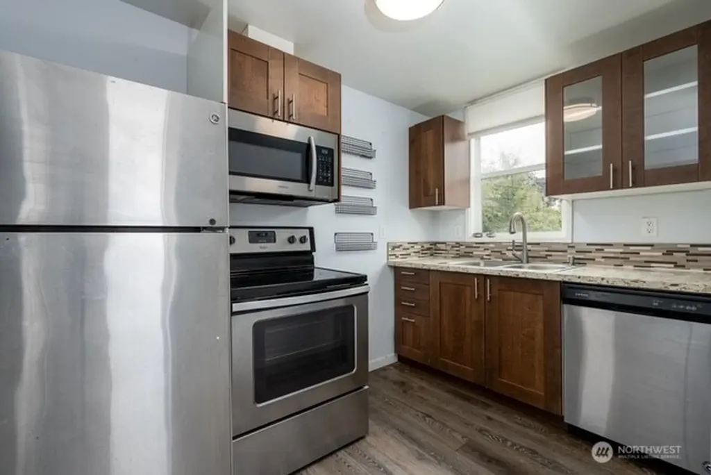 295 N 8th Street St. Helens OR 97051