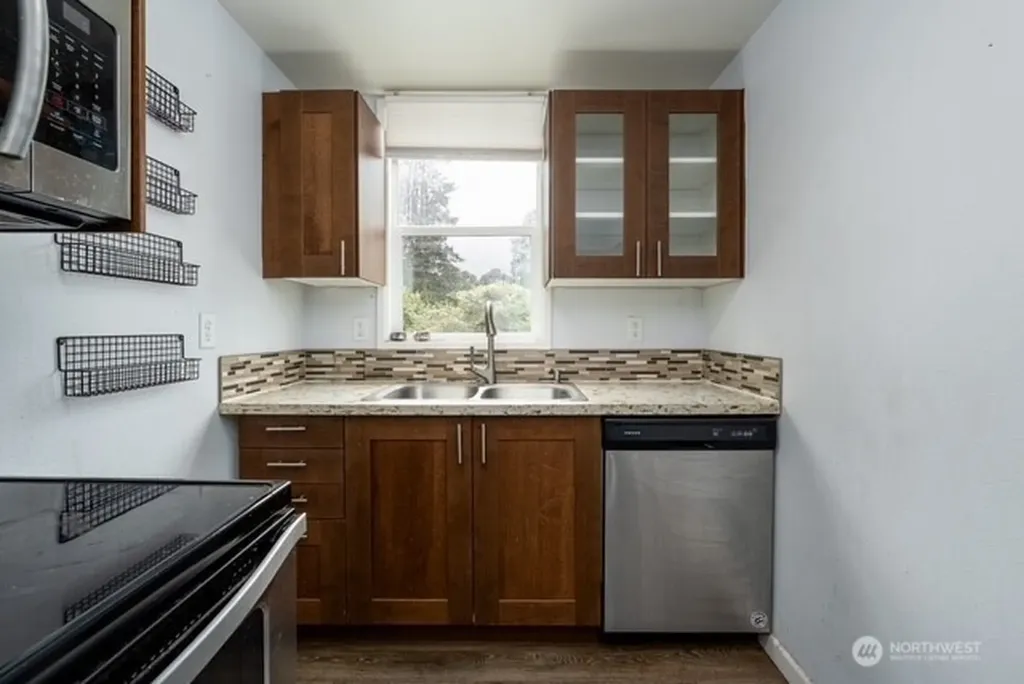 295 N 8th Street St. Helens OR 97051