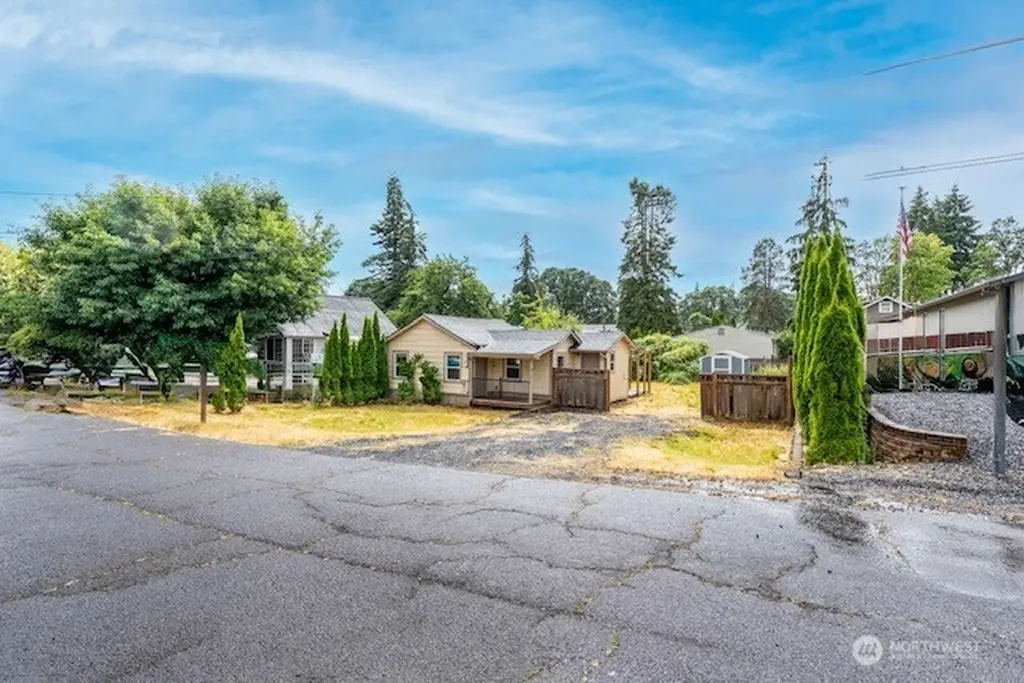 295 N 8th Street St. Helens OR 97051