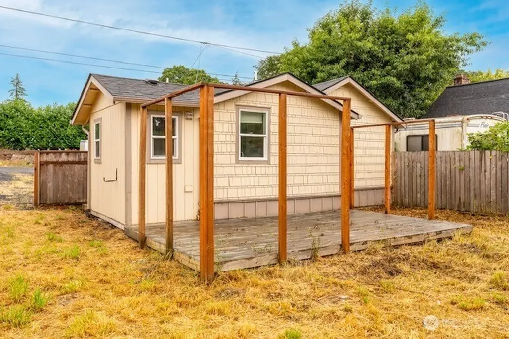 295 N 8th Street St. Helens OR 97051