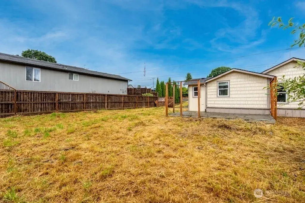 295 N 8th Street St. Helens OR 97051