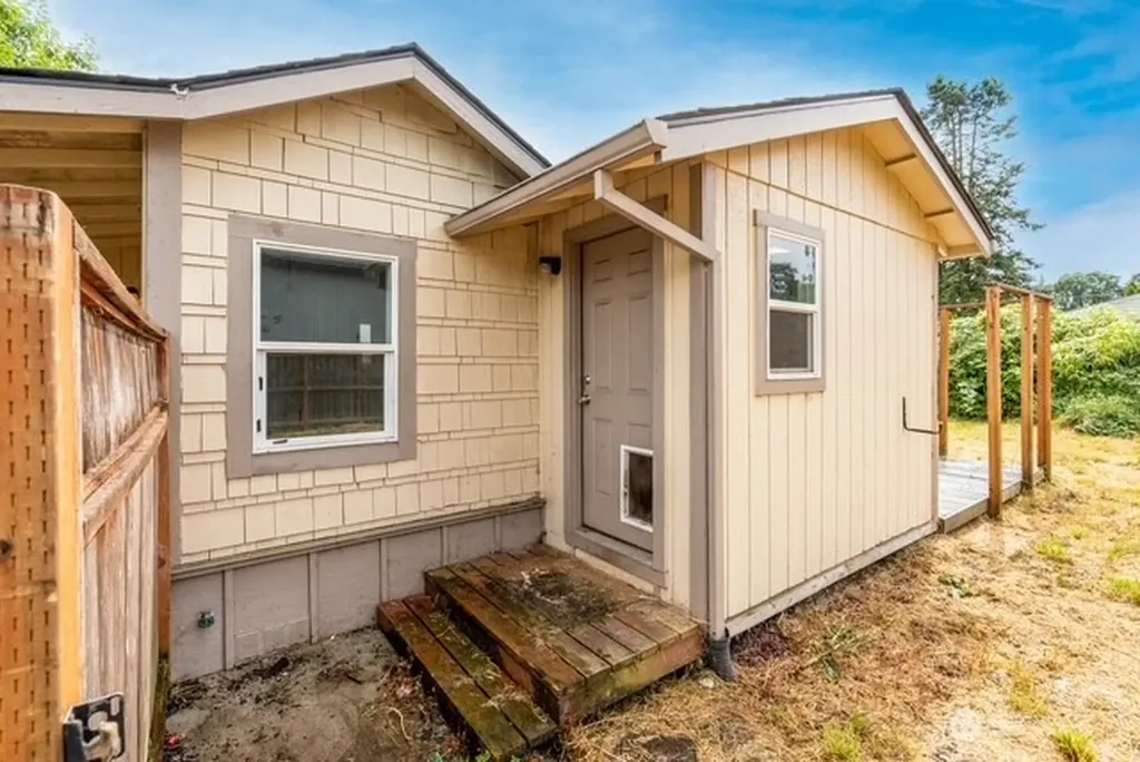 295 N 8th Street St. Helens OR 97051