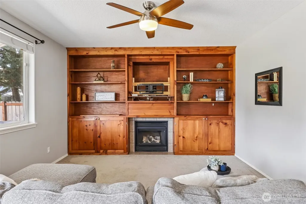 821 SE 11th Street Battle Ground WA 98604