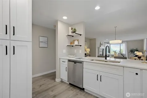 3507 SW Alaska Street Seattle WA 98126