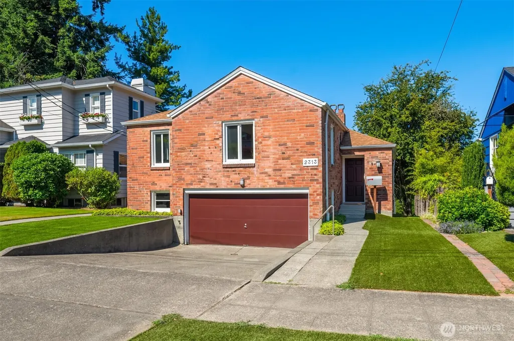 2313 47th Avenue SW Seattle WA 98116