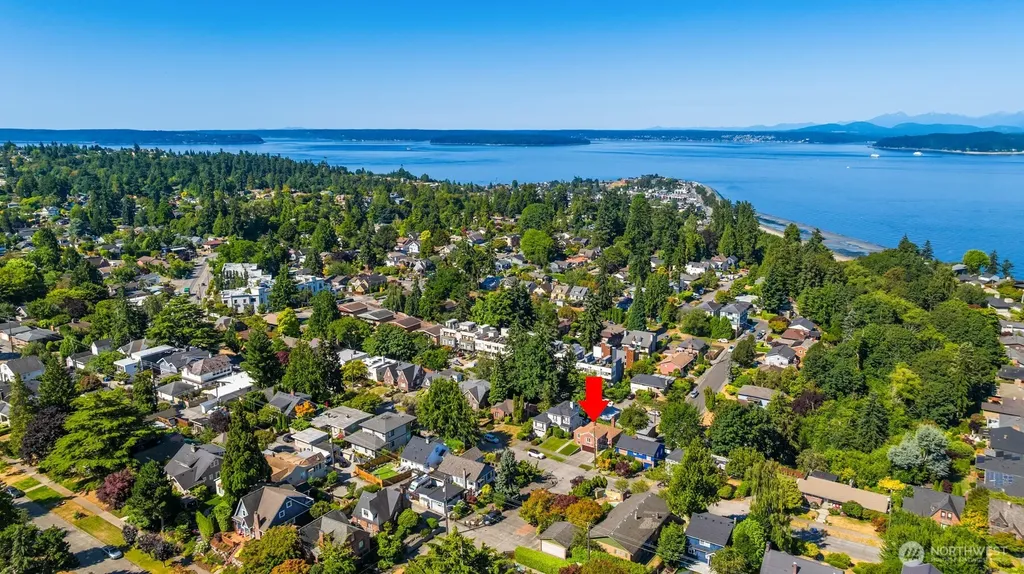 2313 47th Avenue SW Seattle WA 98116