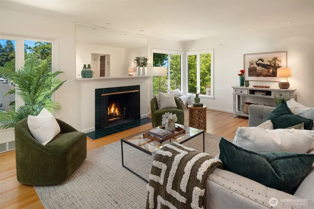2313 47th Avenue SW Seattle WA 98116