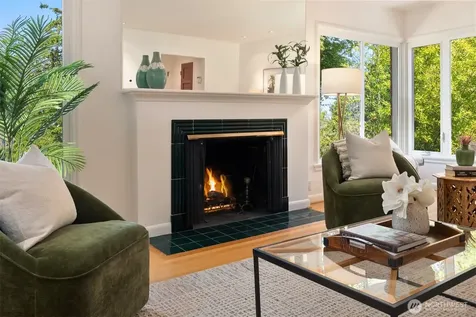 2313 47th Avenue SW Seattle WA 98116