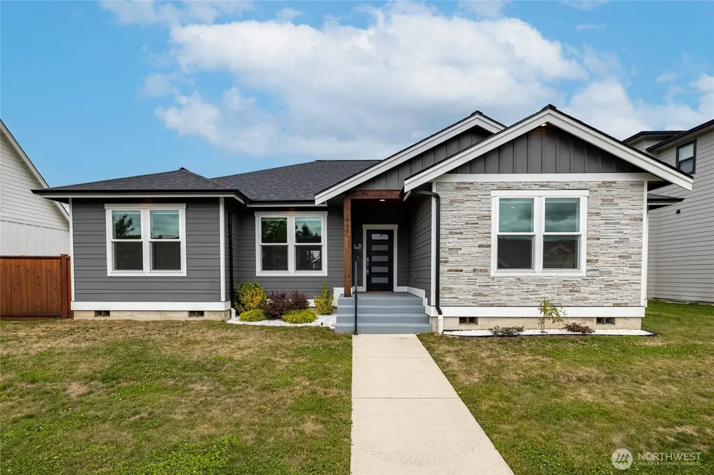 1725 Aaron Drive Lynden WA 98264