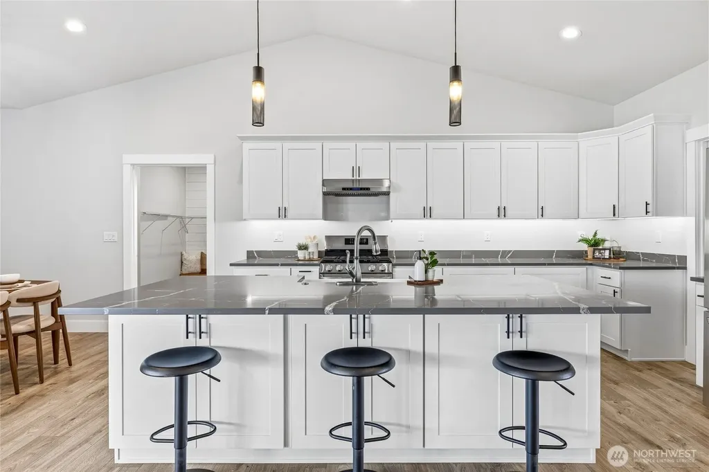 1725 Aaron Drive Lynden WA 98264