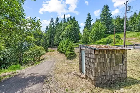 1899 Mt Pleasant Road Kelso WA 98626