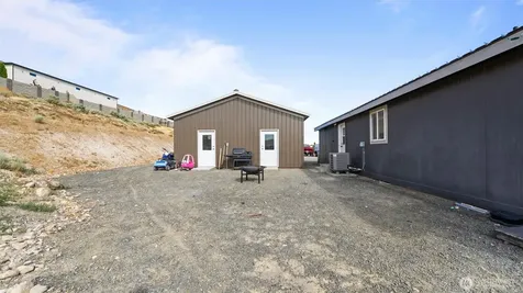 36055 E Red Mountain Road Benton City WA 99320