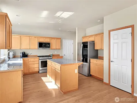 2623 145th Street SW Lynnwood WA 98087