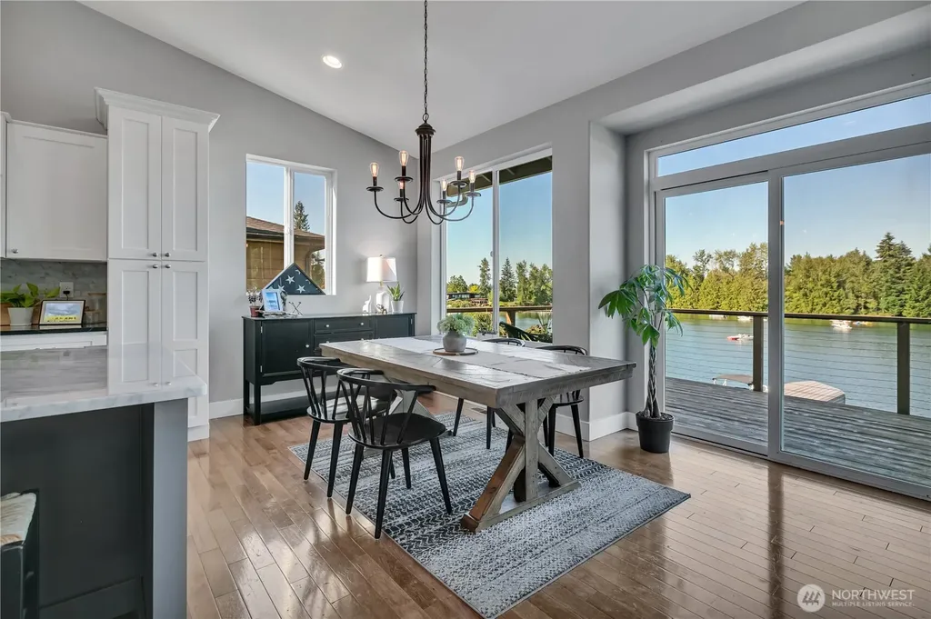 4705 Lakeridge Drive E Lake Tapps WA 98391