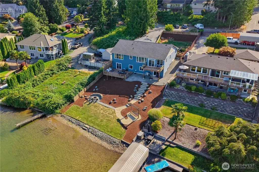 4705 Lakeridge Drive E Lake Tapps WA 98391
