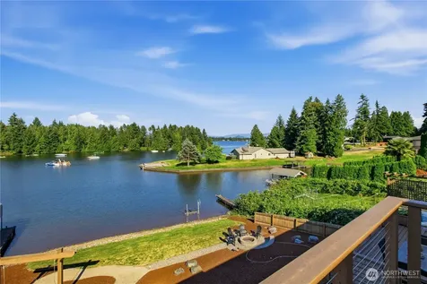 4705 Lakeridge Drive E Lake Tapps WA 98391
