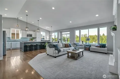 4705 Lakeridge Drive E Lake Tapps WA 98391