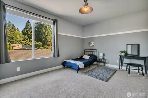 4705 Lakeridge Drive E Lake Tapps WA 98391