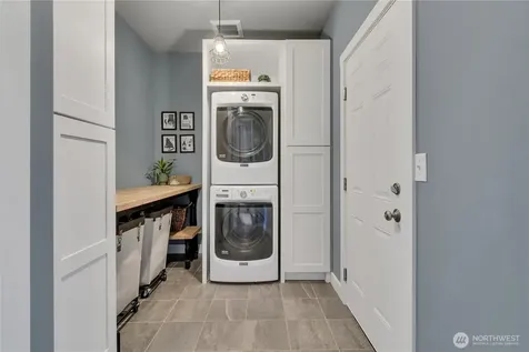 4705 Lakeridge Drive E Lake Tapps WA 98391