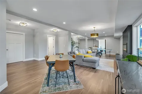 4705 Lakeridge Drive E Lake Tapps WA 98391