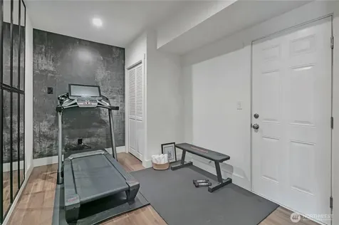 4705 Lakeridge Drive E Lake Tapps WA 98391