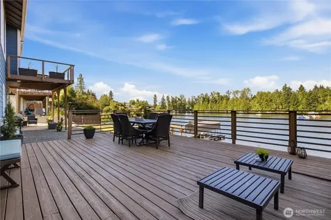 4705 Lakeridge Drive E Lake Tapps WA 98391