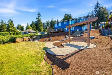 4705 Lakeridge Drive E Lake Tapps WA 98391