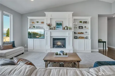 4705 Lakeridge Drive E Lake Tapps WA 98391