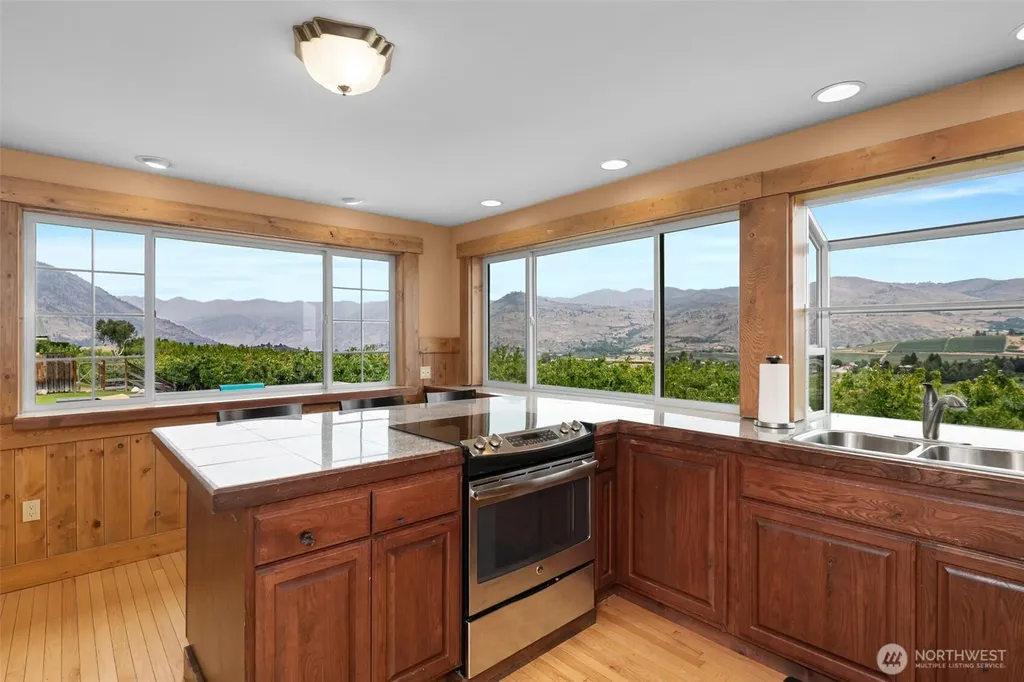 820 Summit Boulevard Manson WA 98831