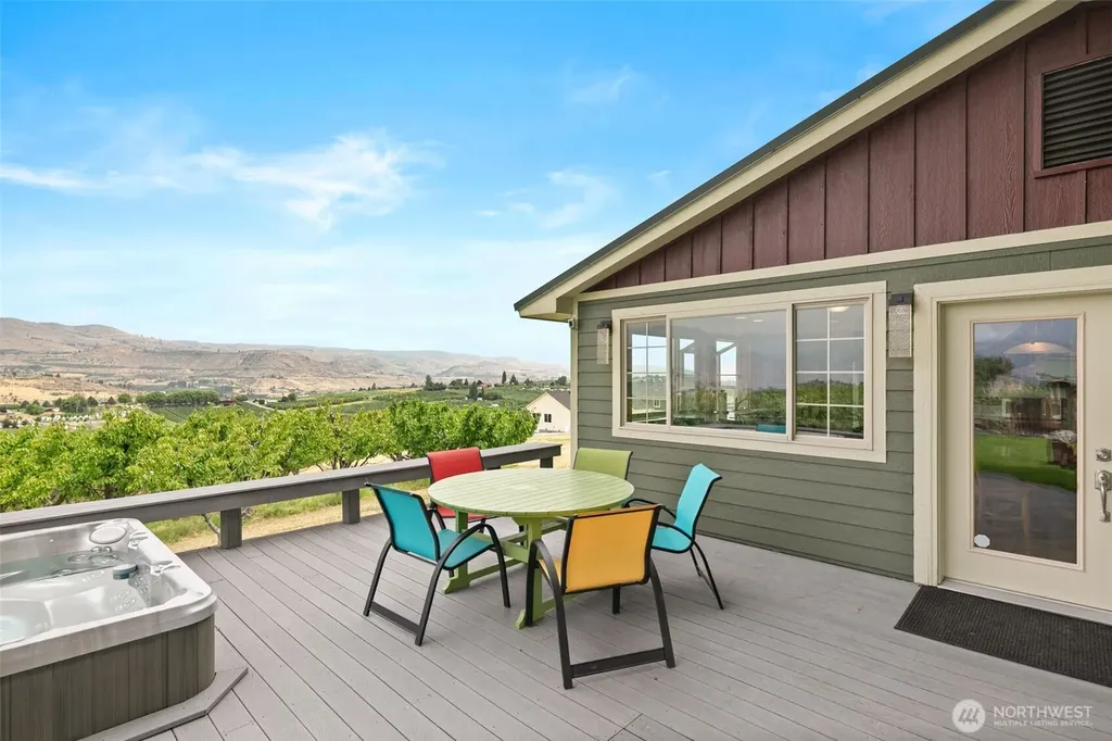 820 Summit Boulevard Manson WA 98831