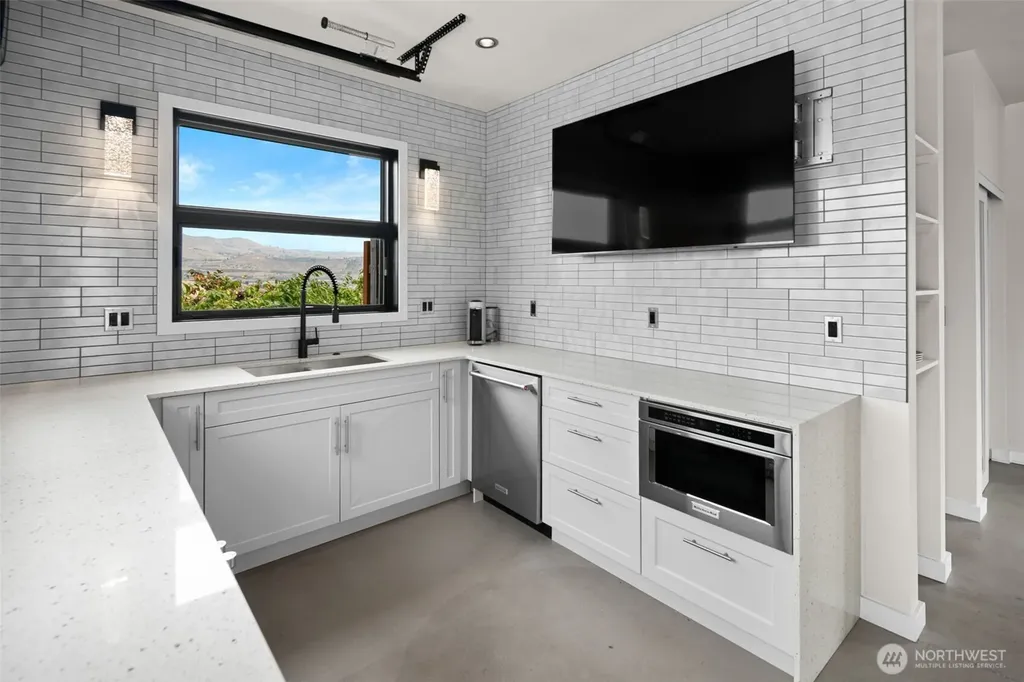 820 Summit Boulevard Manson WA 98831