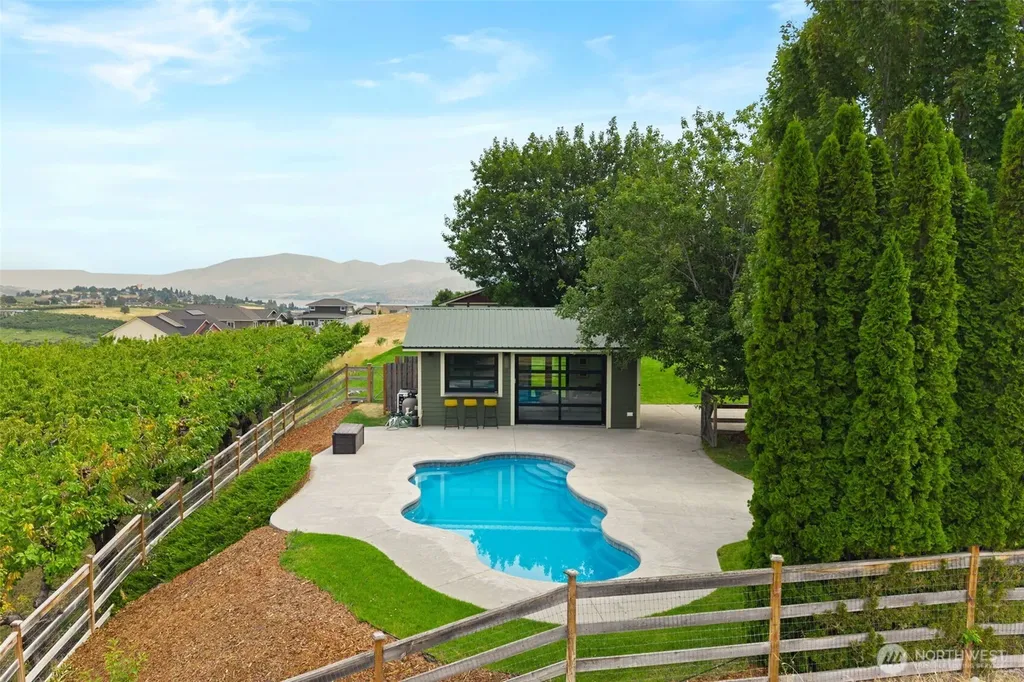 820 Summit Boulevard Manson WA 98831