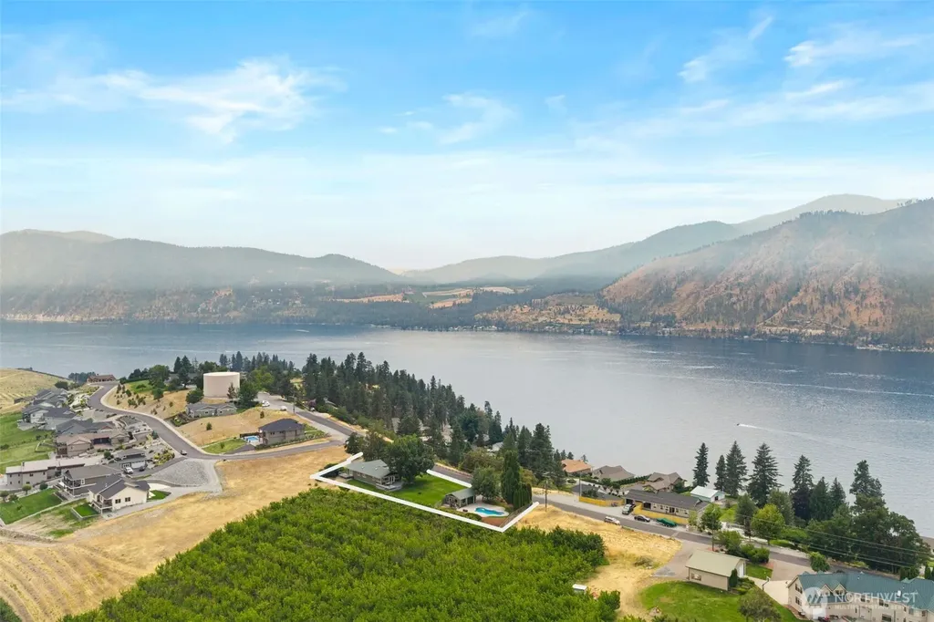 820 Summit Boulevard Manson WA 98831