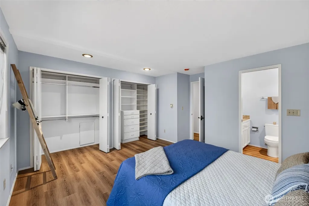 317 Kennebeck Avenue S Kent WA 98030