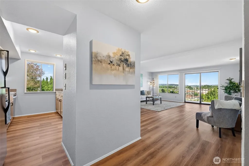 317 Kennebeck Avenue S Kent WA 98030