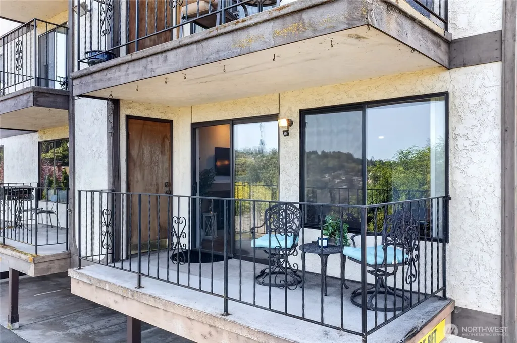 317 Kennebeck Avenue S Kent WA 98030