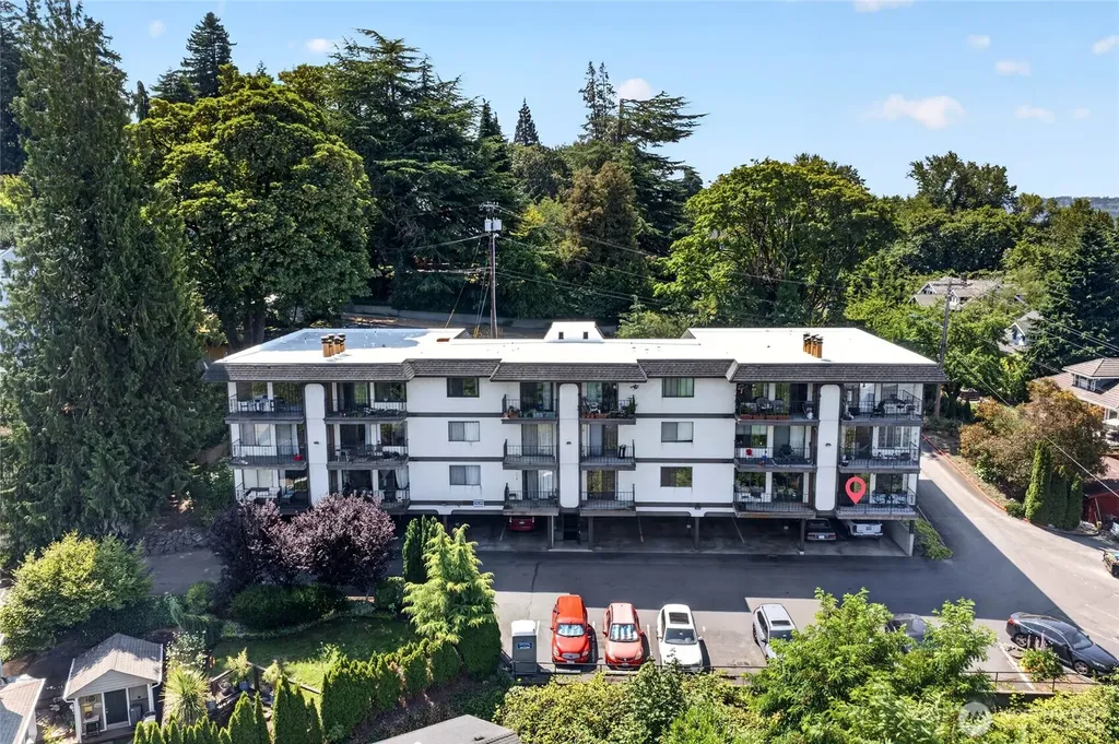 317 Kennebeck Avenue S Kent WA 98030