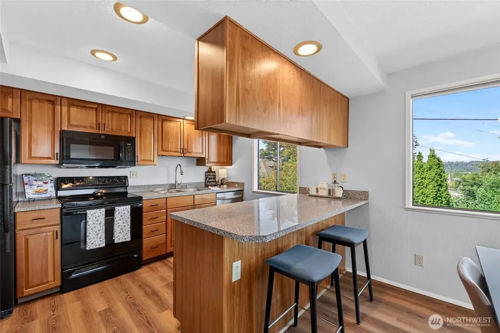 317 Kennebeck Avenue S Kent WA 98030