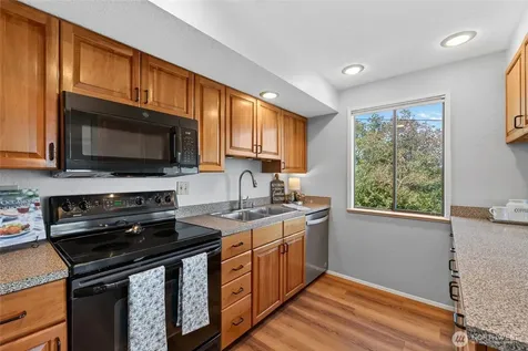317 Kennebeck Avenue S Kent WA 98030