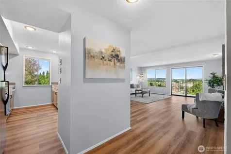 317 Kennebeck Avenue S Kent WA 98030